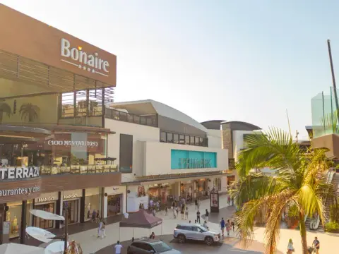 Centro comercial Bonaire - tiendas, horarios y cómo llegar