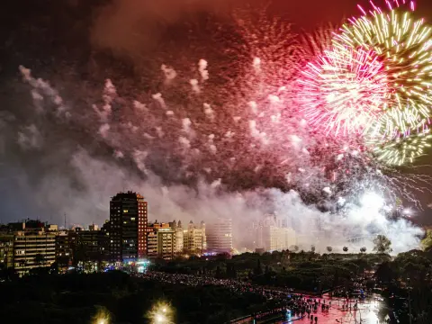 Noche en València - Guía 2026: ¿Dónde salir y cuándo?