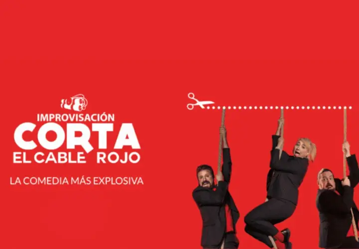Improvisación "Corta el cable rojo" en Valencia. Tres actores cuelgan de cuerdas, uno a punto de ser cortado.