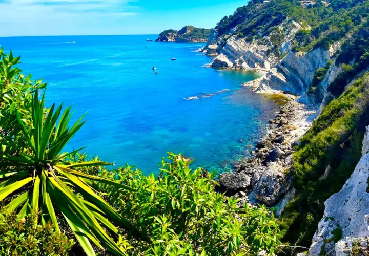 Cala Blanca Xàbia - ¿La playa perfecta para ti?