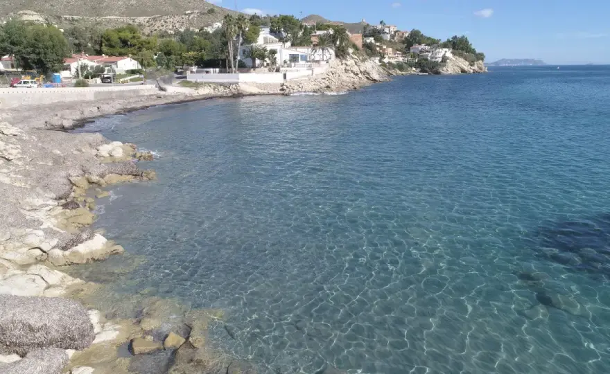 Cala Piteres - Guía para disfrutar este rincón de El Campello