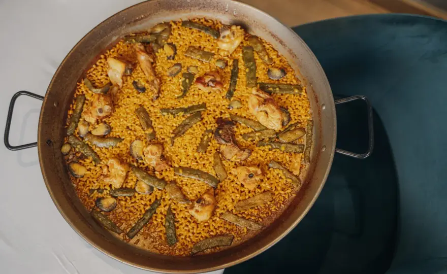 Paella en Valencia - ¿Dónde comer la auténtica? Guía 2024