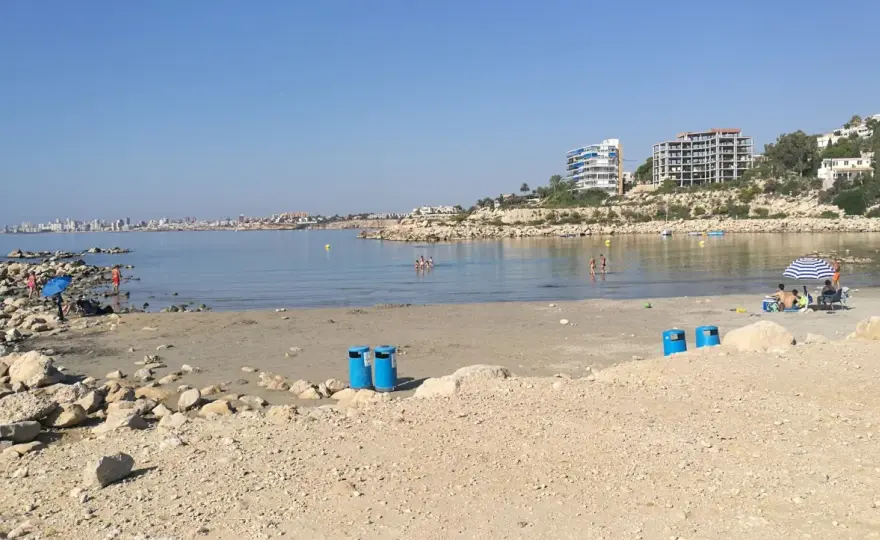 Cala Morro Blanc - Tu guía para un baño perfecto en El Campello