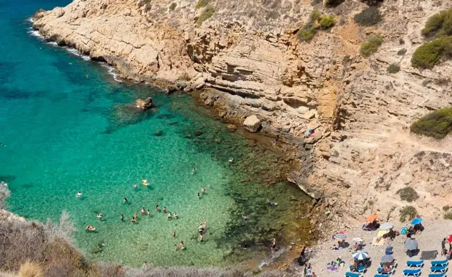 Cala Benidorm - ¿Cuál elegir para tu plan?