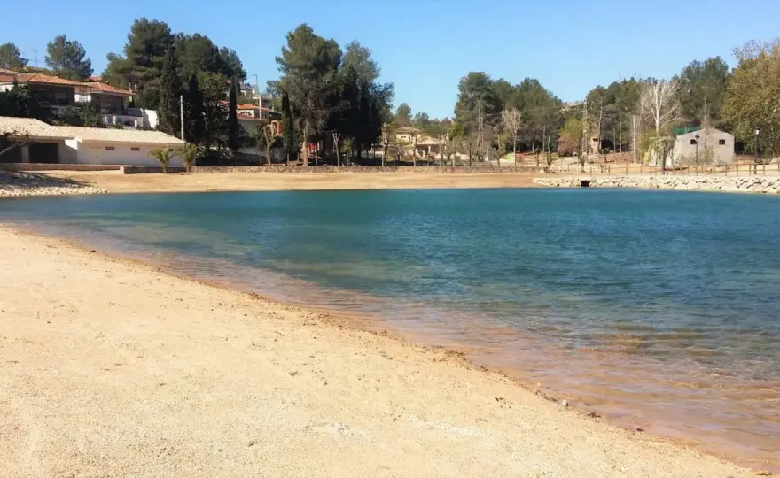 Playamonte Navarrés - ¿Playa sin mar? Descubre la verdad