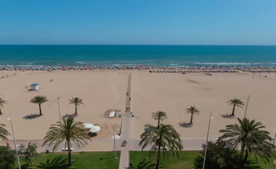 Playa Nord Gandia: Guía completa para un día perfecto