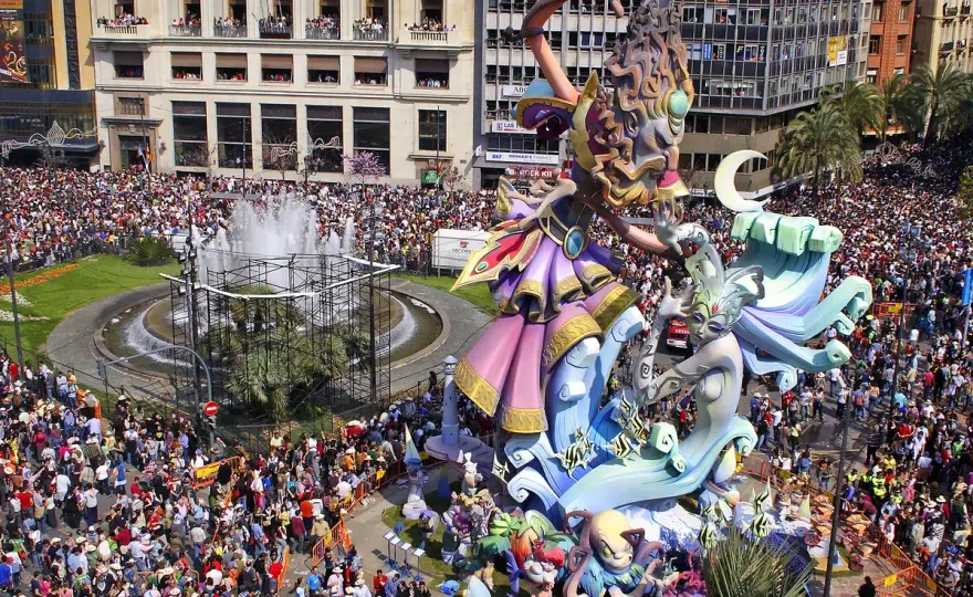 Las mejores Fallas de Valencia - ¿Cómo verlas bien?